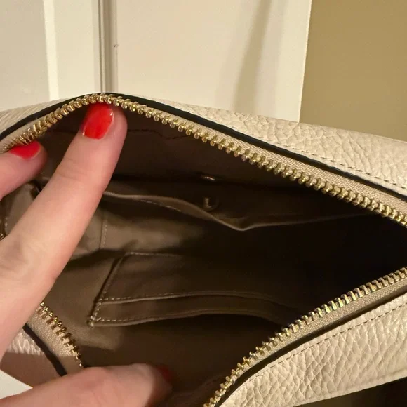 Coach Cream and Tan Crossbody Bag - Picture 4 of 4